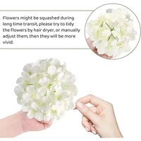 50 pcs Kepala Bunga Hydrangea Buatan Tangan Realistis dari Sutra Lembut Berbagai Warna dengan Daun untuk Pernikahan, Hari Valentine, Pesta, dan Acara