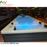 Bain à remous gonflable de luxe pour piscine spa sur le toit de l'hôtel avec système de drainage rapide