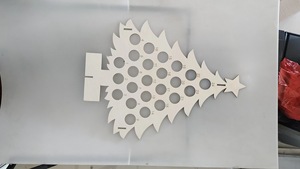 Supporto per Vino Natalizio in Pino Ecologico Personalizzato, Decorazione Artigianale per Albero di Natale - Product Image 6