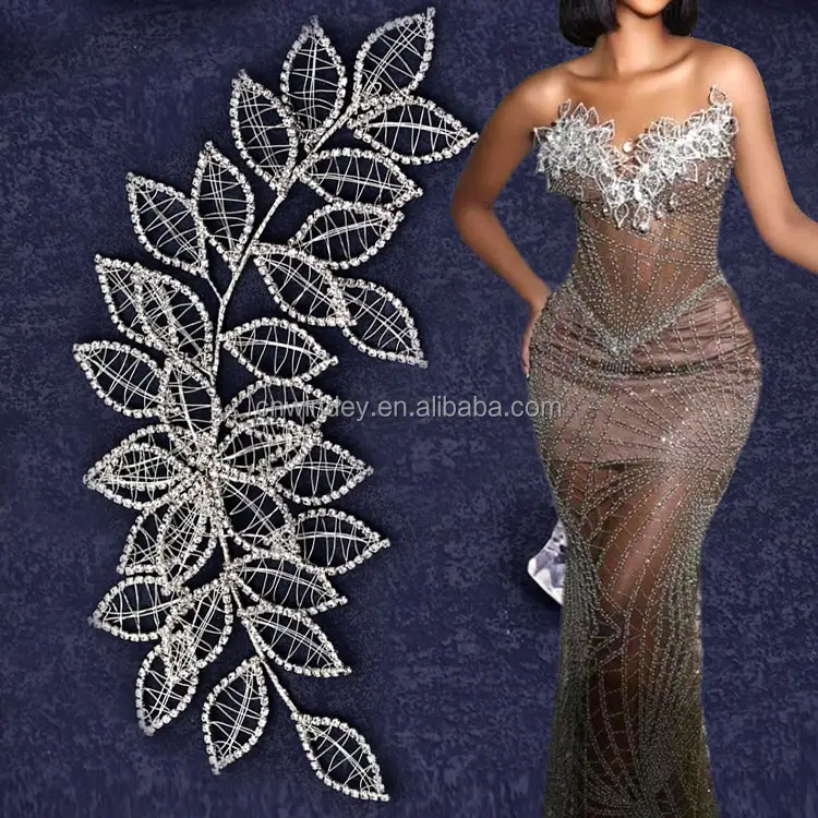 Di alta qualità abito da sera fatto a mano lucente foglia di metallo Patch accessori di strass 3D fiori Applique per abito da sposa