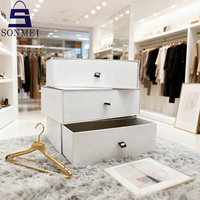 Boîte en carton personnalisée avec poignée pour emballage de vêtements et de chaussures cadeaux