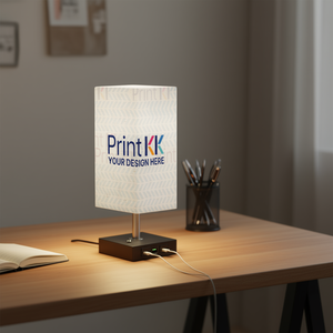 Lámpara de escritorio cuadrada Print Kk, pantalla de tela blanca, luz LED, puerto USB, diseño moderno para oficina, sala de estudio - Product Image 2