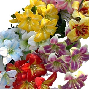 Fleurs de lys artificielles en soie, décoration pour la maison, pour le salon, décoration de mariage, motif végétal de forme irrégulière, fabriqué à la main - Product Image 1