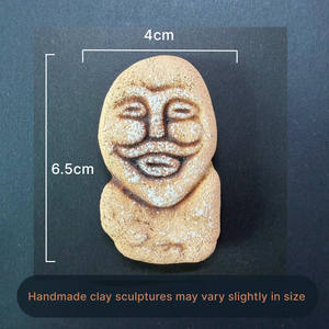 Aimant <span class=keywords><strong>de</strong></span> réfrigérateur rond en argile fait main Sun Chaser, motif art rocheux, Talisman <span class=keywords><strong>de</strong></span> la Voie <span class=keywords><strong>de</strong></span> la Soie Ancienne pour la Manifestation et l'Énergie Positive. - Product Image 3