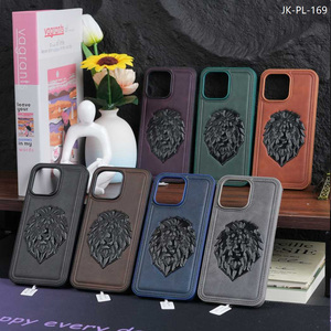 Custodia per <span class=keywords><strong>iPhone</strong></span> 16 15 <span class=keywords><strong>14</strong></span> 13 Pro in Pelle PU di Lusso con Testa di Leone 3D in Rilievo e Protezione Antiurto - Product Image 2