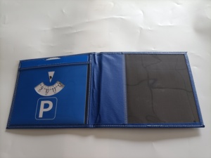 Portatarjetas de desactivación de Gran Bretaña personalizado para tarjetero de cuero PU con dispositivo de tiempo, cubierta protectora de cartel de permiso de estacionamiento del Reino Unido - Product Image 3