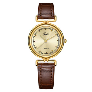 Reloj de pulsera retro para mujer con esfera verde, caja dorada, correa de cuero negra, resistente al agua, reloj de cuarzo para ir al trabajo. - Product Image 6