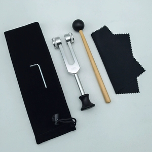 Diapasón de aleación de aluminio premium de 528 Hz con base triangular ponderada para sanación y terapia sonora - Product Image 3