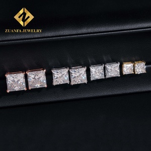 Boucles d'oreilles en moissanite taille princesse, argent 925 plaqué or, testeur de diamant inclus, vente flash - Product Image 1