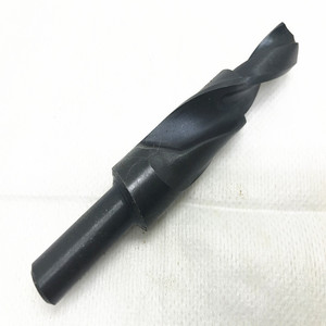 Foret étagé à angle droit de 180 degrés/angle oblique de 90 degrés, M2, noir, trempé, à queue droite, M3-M12 - Product Image 1