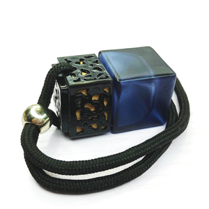 Flacone Vuoto in Vetro da 10ml per Deodorante Auto da Appendere, con Tappo a Vite, per Ornamento Specchietto Retrovisore e Diffusore di Oli Essenziali - Product Image 2