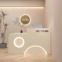 Comptoir d'Accueil en Bois Massif au Design Moderne pour Petite Boutique de Vêtements Féminins, Salon de Coiffure, Bar à Peinture et Salon de Beauté