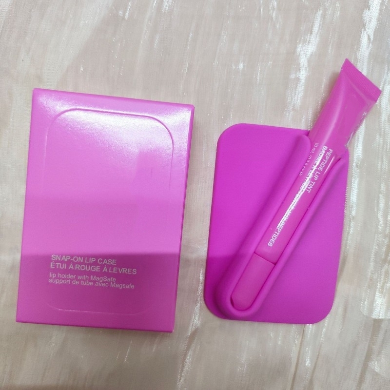 shortcake with lip gloss  white