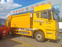 Camion compacteur CLW de qualité industrielle 4x2, diesel manuel, solution de gestion des déchets sans temps d'inactivité