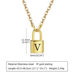 Collar de Moda con Colgante de Letra Chapado en Oro Fino y Cierre de Acero Inoxidable - Product Image 2