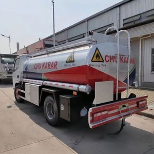 Camion-citerne à carburant CLW 4x2 5000 litres, citerne à carburant de 5 m³, mini-citerne de livraison de carburant - Product Image 4