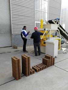 CH2-10 nhỏ tự động thủy lực khối đất sét rỗng Máy làm gạch Đất máy xi măng khối Philippines - Product Image 2