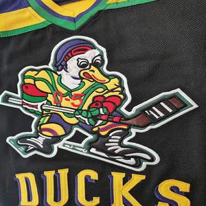 Mighty Ducks pour hommes # 96 Conway # 99 banques # 33 Greg <span class=keywords><strong>Goldberg</strong></span> 100% Polyester Vêtements Hip Hop des années 90 Jersey de Hockey sur Glace Brodé - Product Image 3