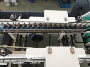 Máquina automática de alta velocidad para pegamento de cajas de cartón, electrodoméstico de alta precisión con tecnología avanzada de 800CS, en 4 y 6 esquinas - Product Image 3