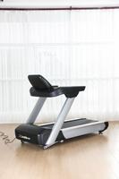 Tapis roulant électrique grand format à écran tactile avec plateforme en acier robuste, équipement de fitness intelligent AC