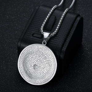 ใหม่เครื่องประดับฮิปฮอปไทเทเนียมเหล็กชุบทอง rhinestone มงกุฎสามสร้อยคอสแตนเลสจี้ - Product Image 5