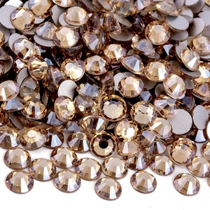 Strass personnalisés OLeeya en gros, strass à dos plat en verre cristal non thermocollants pour accessoires de bikini pour femmes - Product Image 3