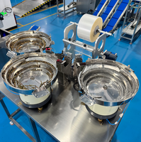 Machine d'emballage automatique pour vis avec 3 alimentateurs vibrants, machine d'emballage de vis pour fixations, emballage en sachet