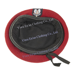 Bérets en gros vert couleur bleu marine Logo personnalisé chapeau respirant 100 laine <span class=keywords><strong>béret</strong></span> <span class=keywords><strong>français</strong></span> pour hommes - Product Image 4