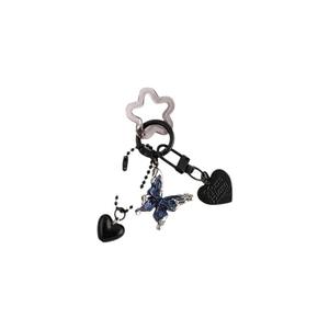 Mengda nouvelle version coréenne <span class=keywords><strong>de</strong></span> l'élément <span class=keywords><strong>de</strong></span> dés Red Love Small perlé alliage clé décoration boucle pendentif sac pendentif en gros - Product Image 6