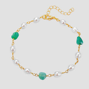 Vente en gros de bracelets de cheville tendance 2023 Summer Beach Design Green Stone Pearl Gold Chain Bracelets de cheville pour femmes - Product Image 5
