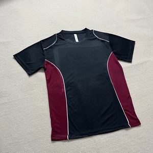 Jersey Sepak Bola Retro Sporty Berkualitas Tinggi Bahan Polyester Bernapas, Logo Sablon Custom, Warna Kontras, Cepat Kering - Product Image 2