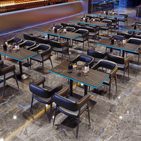 Ensemble table et chaise de bar à LED avec lumières à changement de couleur pour l'ambiance bar et discothèque à la maison