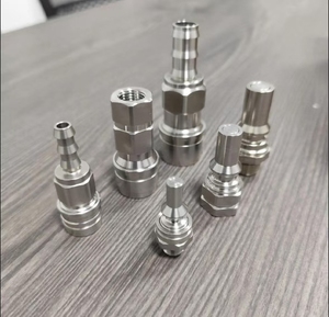 Pièces usinées CNC en acier inoxydable, cuivre, laiton, <span class=keywords><strong>titane</strong></span>, aluminium, service d'usinage CNC sur mesure - Product Image 1