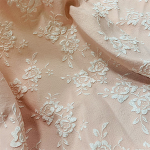 Tissu textile bon marché de jacquard de pivoine de soulagement tridimensionnel de haute qualité 100% polyester pour des filles - Product Image 1