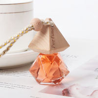 Diffuseur de parfum longue durée pour voiture, mini désodorisant suspendu à l'huile essentielle avec couvercle en bois, ensemble de parfums d'aromathérapie pour voiture
