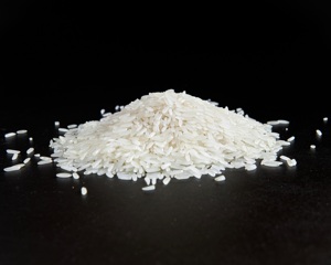 Sac de 2 kg OEM/ODM de riz blanc aromatique doux, parfumé Dai Thom 8, à grains longs, 5% de brisure, en vrac, durée de conservation de 12 mois, Vietnam - Product Image 6