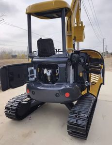 Oferta Especial: Miniexcavadora Komatsu PC35/PC35MR de 3.5/3 Toneladas, Usada, con Bomba Hidráulica, Caja de Cambios, Motor Komatsu, Certificación CE y Martillo Rompedor - Product Image 5