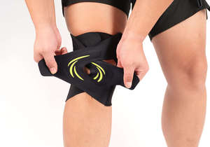 Genouillères de compression réglables pour femmes et hommes avec design respirant et antidérapant, genouillères de sport en nylon de haute qualité pour la course à pied - Product Image 6