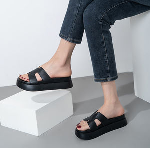 Pantoufles en cuir véritable pour femmes, style urbain tendance, dessus en cuir de vache (4,5 cm) - Product Image 5