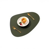 Sets de table isolants antidérapants réutilisables et imperméables en cuir PU 43x34cm prix d'usine accessoires de cuisine et de salle à manger coussinets