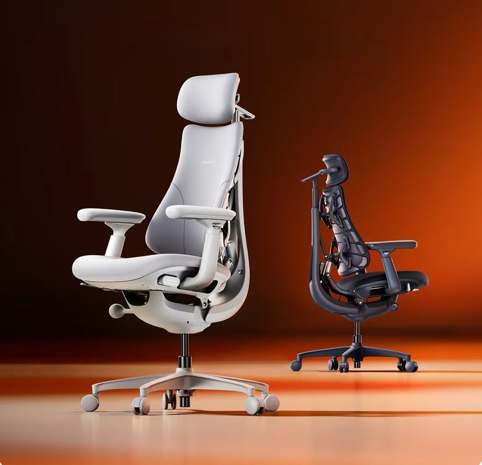 LiberNovo Dynamic Ergonomic Desk Chair - Thumbnail 2