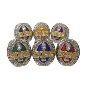Nuevos Anillos <span class=keywords><strong>de</strong></span> Campeonato <span class=keywords><strong>de</strong></span> Fútbol Fantasía FFL 2026, <span class=keywords><strong>Diseño</strong></span> <span class=keywords><strong>de</strong></span> Anillo Deportivo con Logotipo Personalizado, Joyería <span class=keywords><strong>de</strong></span> Aleación <span class=keywords><strong>de</strong></span> <span class=keywords><strong>Alta</strong></span> Calidad al por Mayor - Product Image 1
