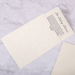 <span class=keywords><strong>Buste</strong></span> Bianche Personalizzate in <span class=keywords><strong>Carta</strong></span> Artistica Opaca <span class=keywords><strong>con</strong></span> Logo in Rilievo e Biglietto di Ringraziamento per Marchi di Moda - Product Image 6