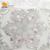 Mosaïque de carreaux en marbre grec naturel poli CTS Thassos White Stone, motif étoile, mélange de nacre, découpe jet d'eau