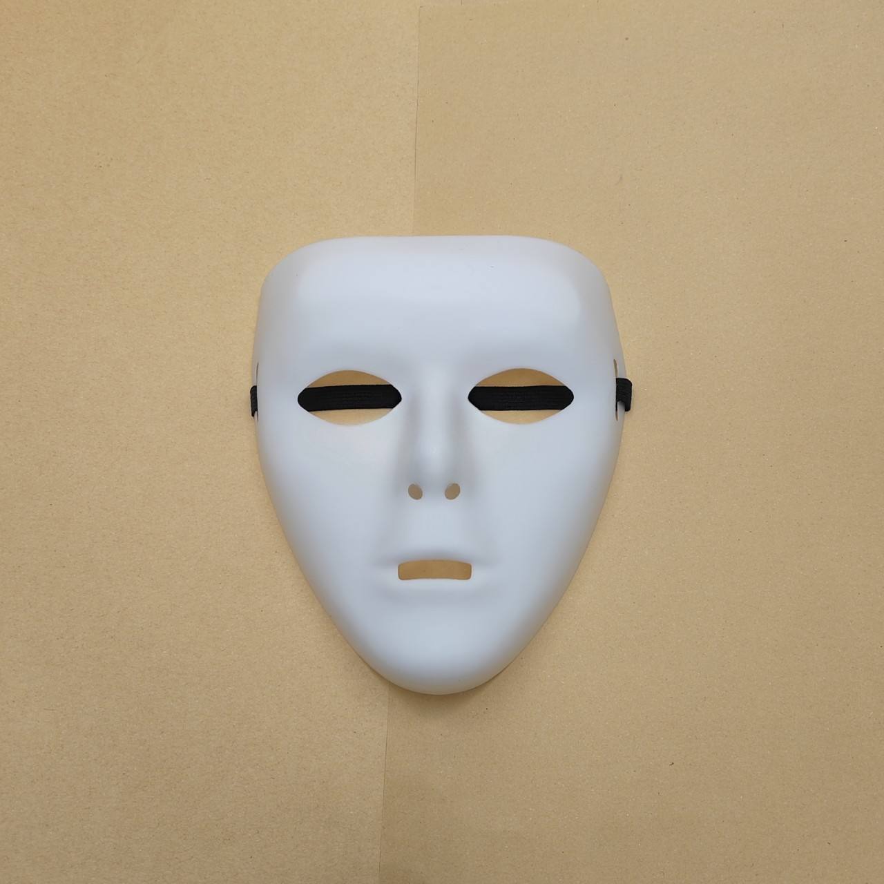 มาส์กหน้าสีขาว