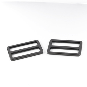 หัวเข็มขัดรูปตัว D ทำจากโลหะผสมสังกะสี ขนาด 38 มม. ปรับได้สองระดับ สำหรับกระเป๋า เข็มขัด เป้สะพายหลัง ทนทานต่อการใช้งานทั่วไป ผลิตด้วยวิธีหล่อขึ้นรูป สีทึบ - Product Image 1