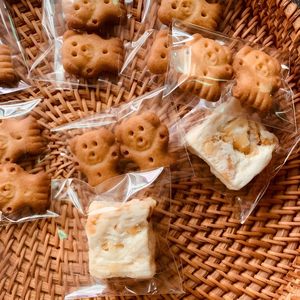 Cellophane Bags 2x2 Inches 300 Count Clear Self Sealing Plastic Resealable OPP Bags For <b>Candy</b> Bakery Snacks Photos - Product Image 4