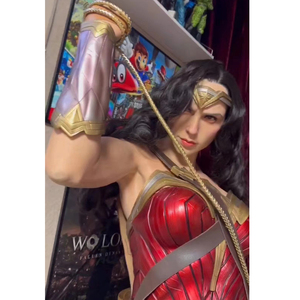 Haute qualité <span class=keywords><strong>Wonder</strong></span> <span class=keywords><strong>Woman</strong></span> 1/1 buste Statue résine artisanat Sculpture Dc grandeur nature Figure personnage modèle pour décor de noël - Product Image 6