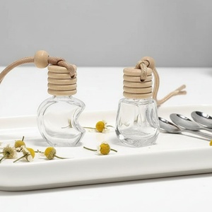 Flacon vide en verre coloré personnalisable de 5 ml, 8 ml, 10 ml pour diffuseur de parfum de voiture suspendu, porte-clés désodorisant - Product Image 1