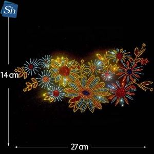 Superbe motif tournesol thermocollant avec <span class=keywords><strong>applique</strong></span> de strass en <span class=keywords><strong>verre</strong></span> durable pour sacs en toile - Product Image 1